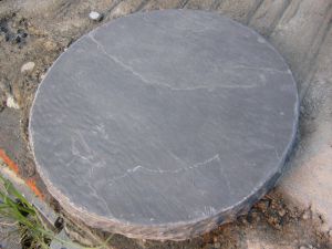 Natural black slate round stepping stone for outdoor garden landscape