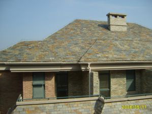 Black slate for roof covering,stone roofing project.